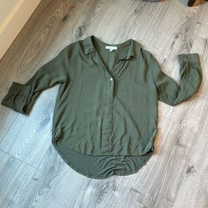 KELLY RENEE Versatile Green Long Sleeve Hi-low Top